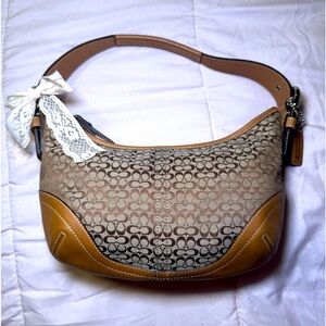 Vintage Y2K tan coach mini crescent bag in like new condition!